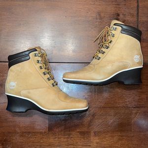 Timberland Women’s Square Toe Wedge Lace Up Boots